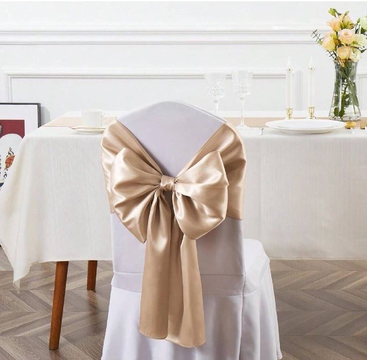 Decorative chair bows for weddings and parties – satin and organza styles available